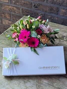 Bloemstuk chocolade Demeestere